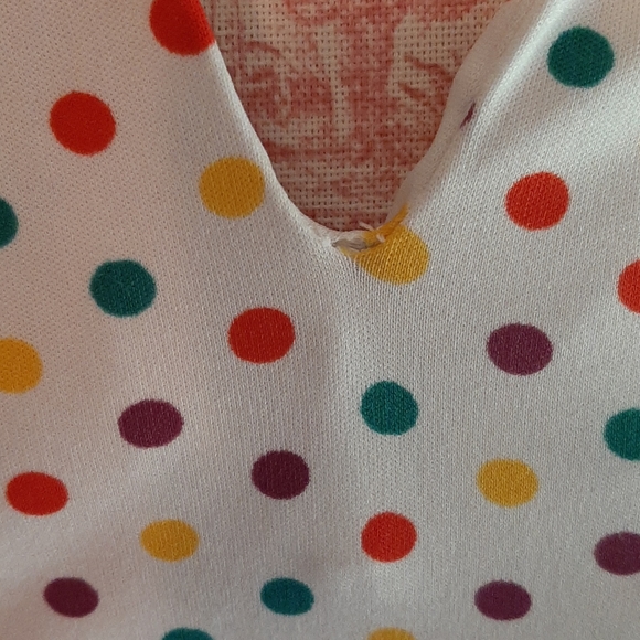 VTG Jane Holly V-Neck. 100% POLYESTER - Picture 3 of 4